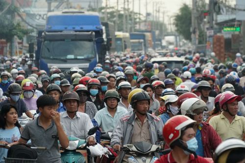 Kẹt xe kinh hoàng sau vụ tai nạn chết người ở Sài Gòn
