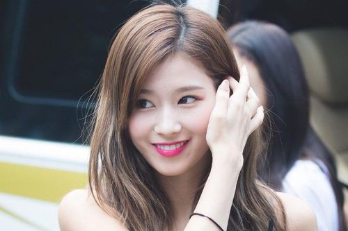 Dàn nữ thần thế hệ mới của Kpop 'đọ sắc' trong chương trình âm nhạc