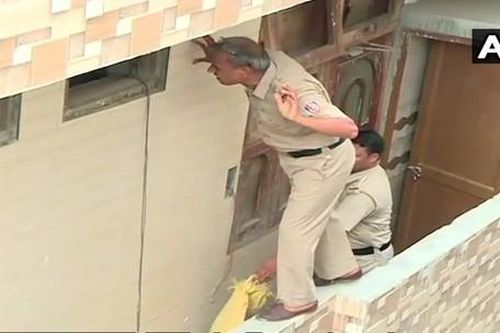 Ấn Độ: Hãi hùng phát hiện 11 thi thể trong một ngôi nhà