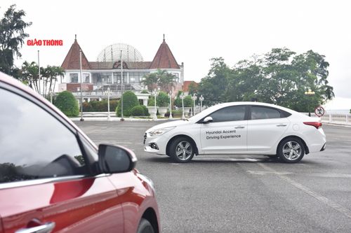 Bảng giá xe Hyundai tháng 7/2018: Accent cháy hàng, giữ giá
