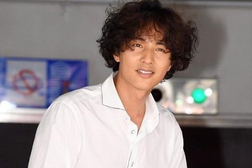 Tài tử 'Trái tim mùa thu' Won Bin xuống sắc khiến fan ngỡ ngàng