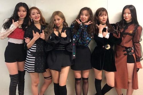 Người hâm mộ phát 'sốt' cùng bản cover 'Fake Love' của girlgroup tân binh nhà CUBE