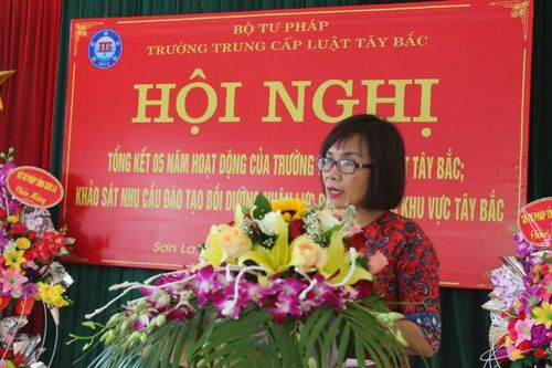 Thứ trưởng Đặng Hoàng Oanh: Trung cấp Luật Tây Bắc cần nâng cao chất lượng, thương hiệu