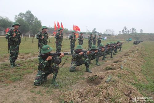 Sư đoàn 324 diễn tập chiến thuật cấp đại đội có bắn đạn thật