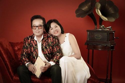 Gia đình nói gì về tin ca sĩ Elvis Phương qua đời?