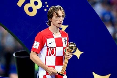 Modric chung phận với Ronaldo 'béo', Messi và Zidane