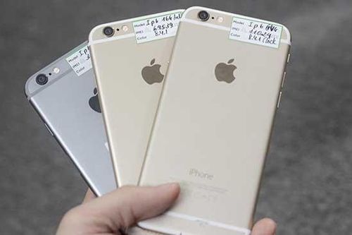 iPhone khóa mạng hết thời, cửa hàng nhỏ lẻ tìm đường sống mới