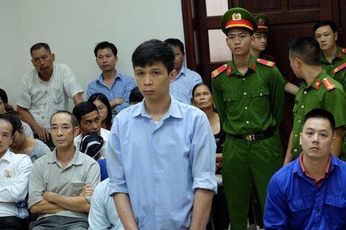 Bị cáo đoạt mạng người sau chầu hát karaoke được thoát 'án tử'