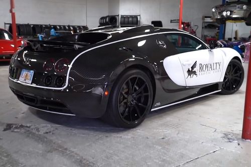 Đây là việc thay dầu siêu xe Bugatti, 27 giờ và 480 triệu đồng