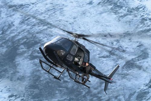 Những hình ảnh 'điên rồ' của Tom Cruise trong Nhiệm vụ bất khả thi 6