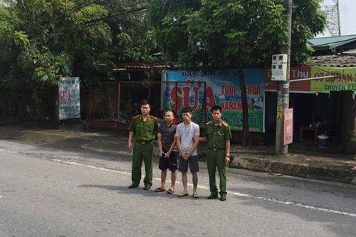 Bắt giữ 2 đối tượng cướp giật tài sản của nữ phóng viên tại Sơn Tây