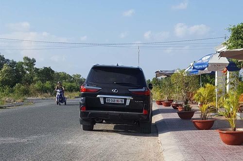 Phản hồi thông tin trong bài 'Ô tô biển ngoại giao của đại gia Cà Mau sử dụng sai quy định'
