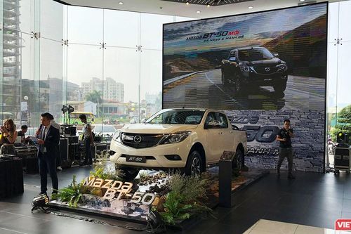 Mazda BT-50 trở lại thị trường Việt, thêm phiên bản mới, giá bán tốt hơn