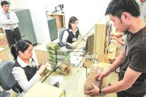 Báo cáo việc phát triển hệ thống tài chính vi mô