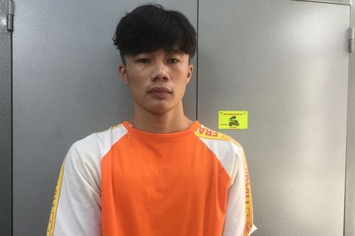 Giở trò đồi bại với cô gái bất thành, nam phượt thủ giật dây chuyền và lắc vàng rồi bỏ trốn