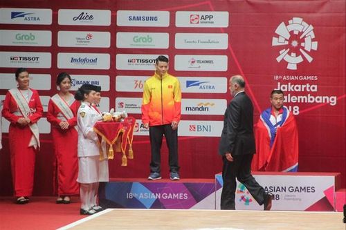 Cử tạ Việt Nam chỉ có HCB tại ASIAD 2018