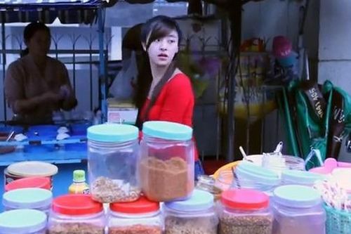 Nhan sắc 'hot girl bánh tráng trộn' Đà Lạt khi mới nổi tiếng