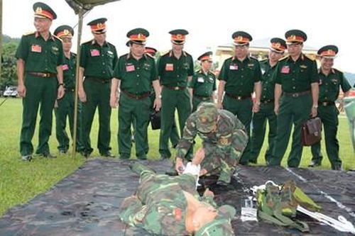 Cuộc 'đua tài' của các trợ lý, nhân viên hậu cần