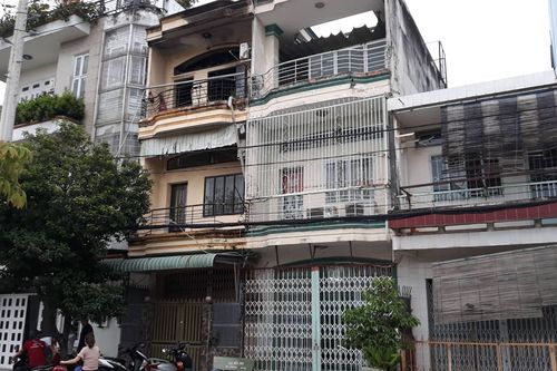 Cháy lớn nhà 3 tầng ở TP.HCM, 1 người chết