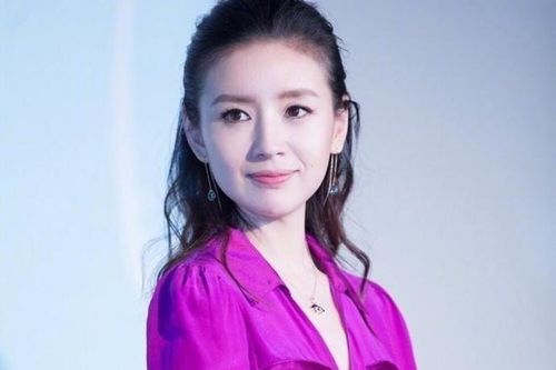 Đổng Khiết bị tố cấm cản con trai gặp ông nội đau ốm