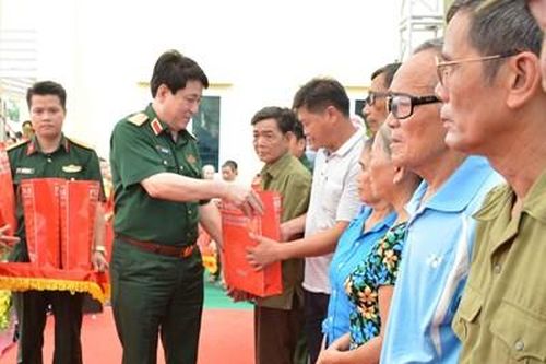 Tổng cục Chính trị QĐND Việt Nam trao tặng công trình Trường Mầm non xã Định Biên