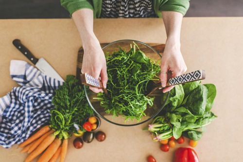 Những chất dinh dưỡng quan trọng đối với phụ nữ trong từng độ tuổi