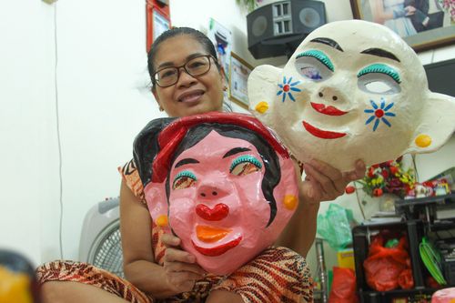 Gia đình cuối cùng giữ 'bí kíp' làm mặt nạ giấy bồi ở đất Hà Thành