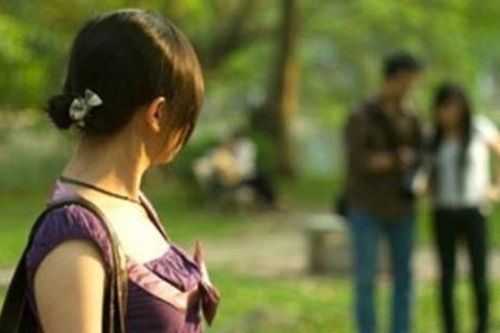 Lợi dụng chuyện 'nhạy cảm', 'nữ quái' tống tiền bạn thân đã có chồng