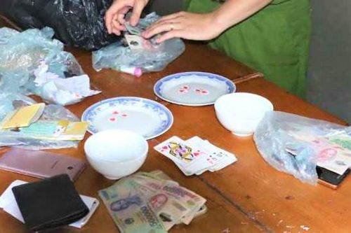 Triệt phá 2 ổ đánh bạc, ghi lô đề trong 10 ngày