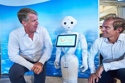 Robot đầu tiên được vào làm trong ngành du lịch