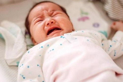 3 ngộ nhận nguy hiểm khi trị táo bón cho trẻ nhỏ
