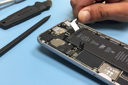 Pin iPhone bị chai hãy đi thay ngay vì bạn chỉ còn vài tháng để thay với giá rẻ