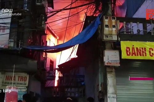 Clip: Những mảnh đời khốn khổ sau vụ cháy lớn gần Bệnh viện Nhi Trung ương