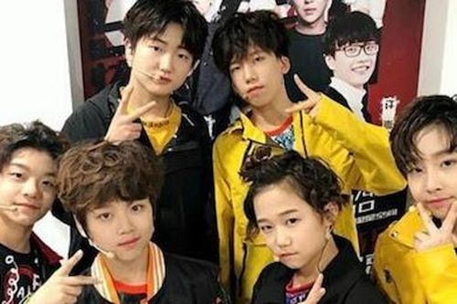 Nhóm nhạc nam vừa hoàn thành bậc tiểu học của JYP gây chú ý