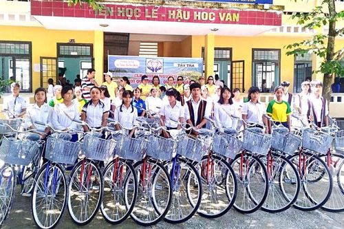 Cùng em chở ước mơ đến trường