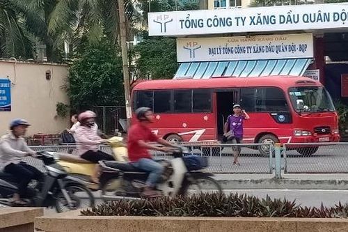 Thái Bình: Xe dù, bến cóc ngang nhiên hoạt động rầm rộ, TTGT, CSGT vắng bóng