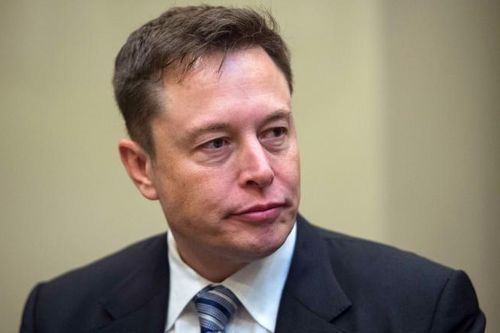 Tỉ phú Elon Musk từ chức chủ tịch Tesla để thoát cáo buộc thao túng giá cổ phiếu