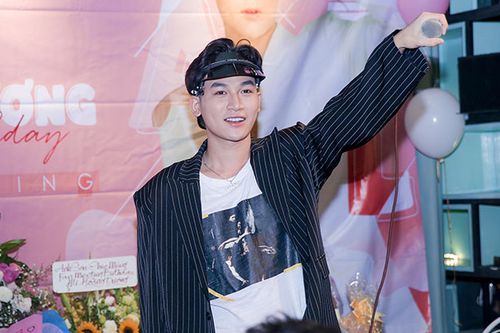 Clip: 15 giây 'nhá hàng' sáng tác mới nhất và chưa từng công bố của Ali Hoàng Dương