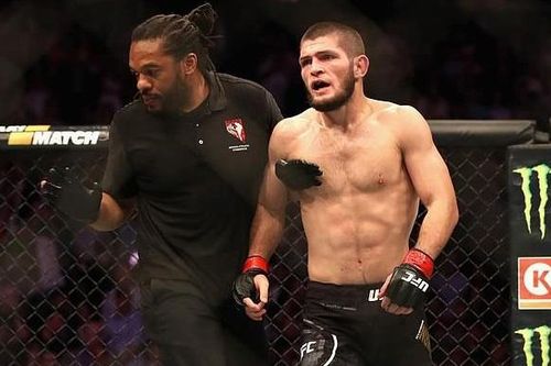 Nhà vô địch UFC tiết lộ lý do tấn công McGregor sau trận đấu