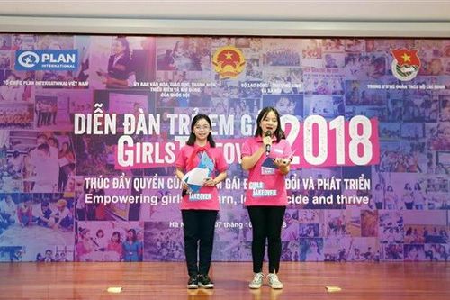 100 trẻ em gái đối thoại với lãnh đạo về an toàn nơi công cộng