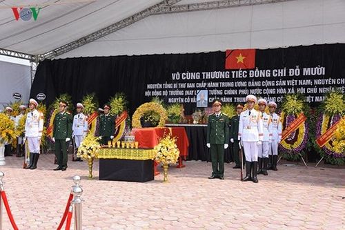 Xúc động đón nguyên Tổng Bí thư Đỗ Mười về với đất mẹ