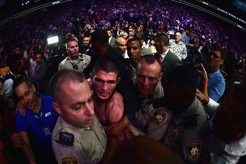 Náo loạn lồng bát giác, Khabib dễ bị tước đai vô địch UFC