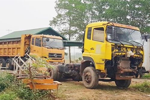 Hàng vạn ô tô hết niên hạn sử dụng:Khai sinh nhưng không khai tử