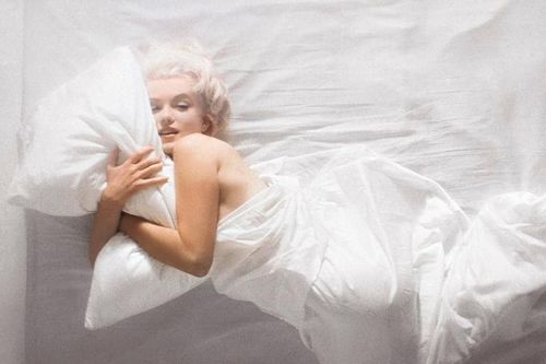 Ảnh 'nóng' lần đầu được hé lộ của loạt mỹ nhân đình đám Hollywood
