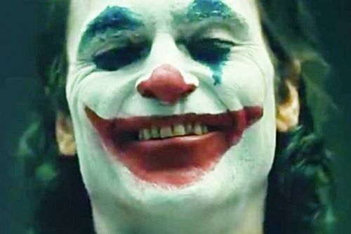 Đoàn phim 'Joker' bị tố ngược đãi diễn viên quần chúng
