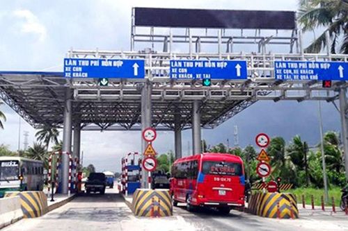 Thu phí không dừng tại trạm thu phí An Sương - An Lạc