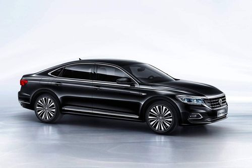 Volkswagen Passat 2019 ra mắt, cạnh tranh Toyota Camry