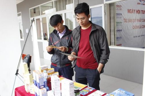 Quá nhiều cơ hội việc làm cho sinh viên Khoa dược, Đại học Thành Tây