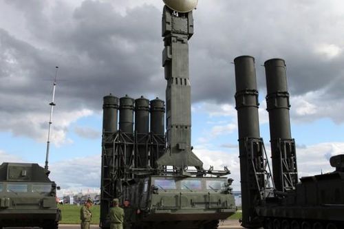 Mỹ, Israel gửi nhóm quân sự bí mật đến Ukraine để huấn luyện chống lại S-300