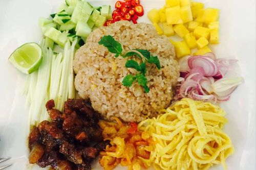 Cách làm cơm chiên mắm ruốc tuyệt ngon